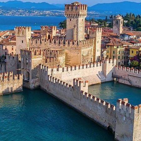Paganini Suites And Apartments Sirmione Exterior photo