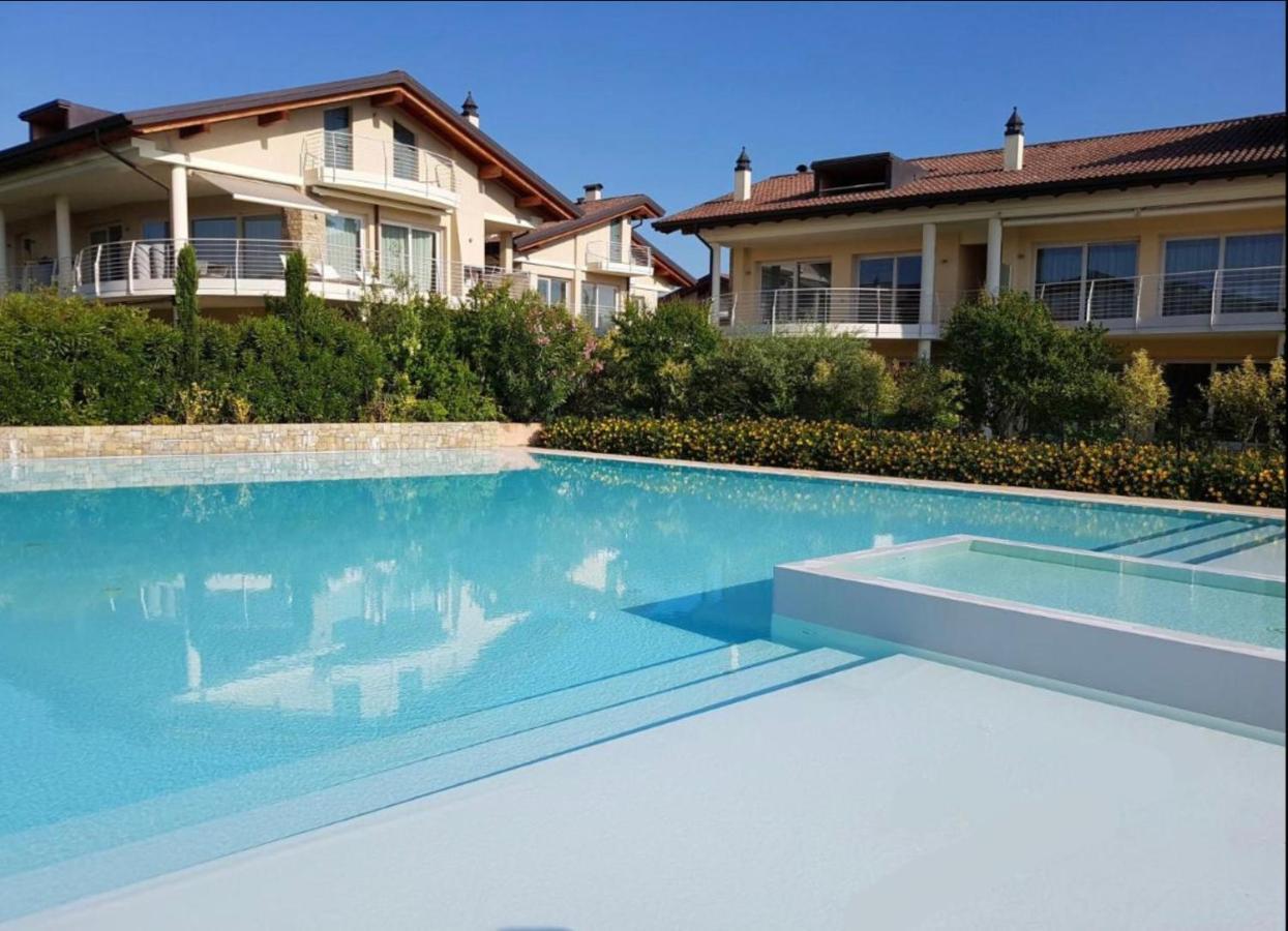 Paganini Suites And Apartments Sirmione Exterior photo