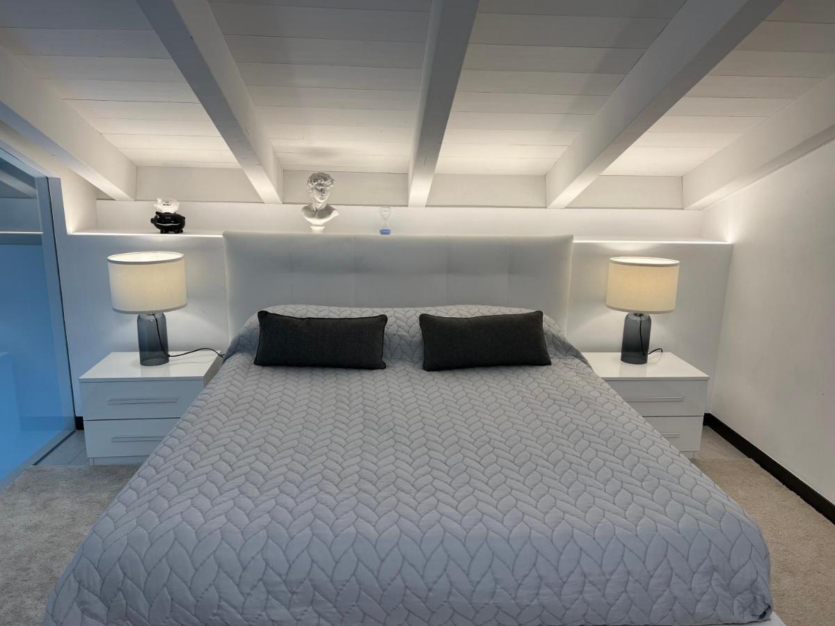 Paganini Suites And Apartments Sirmione Exterior photo
