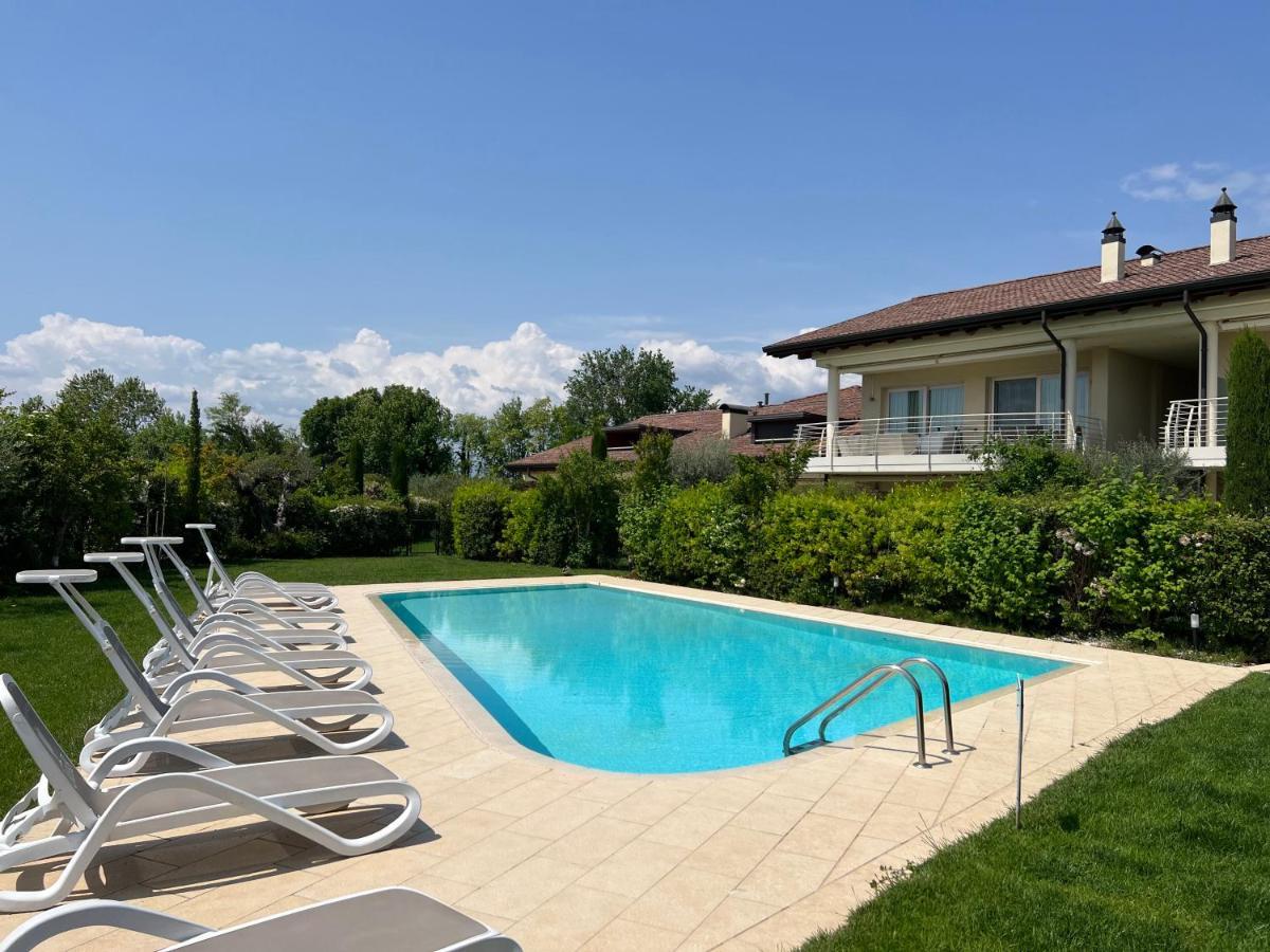 Paganini Suites And Apartments Sirmione Exterior photo
