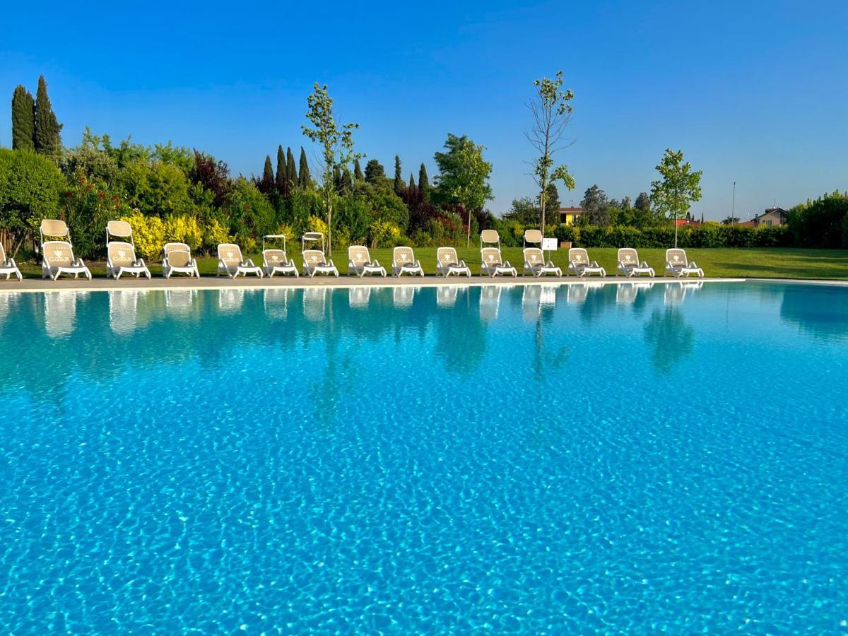 Paganini Suites And Apartments Sirmione Exterior photo