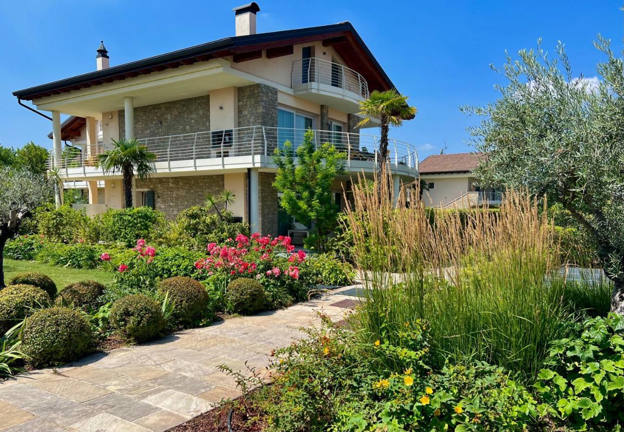 Paganini Suites And Apartments Sirmione Exterior photo