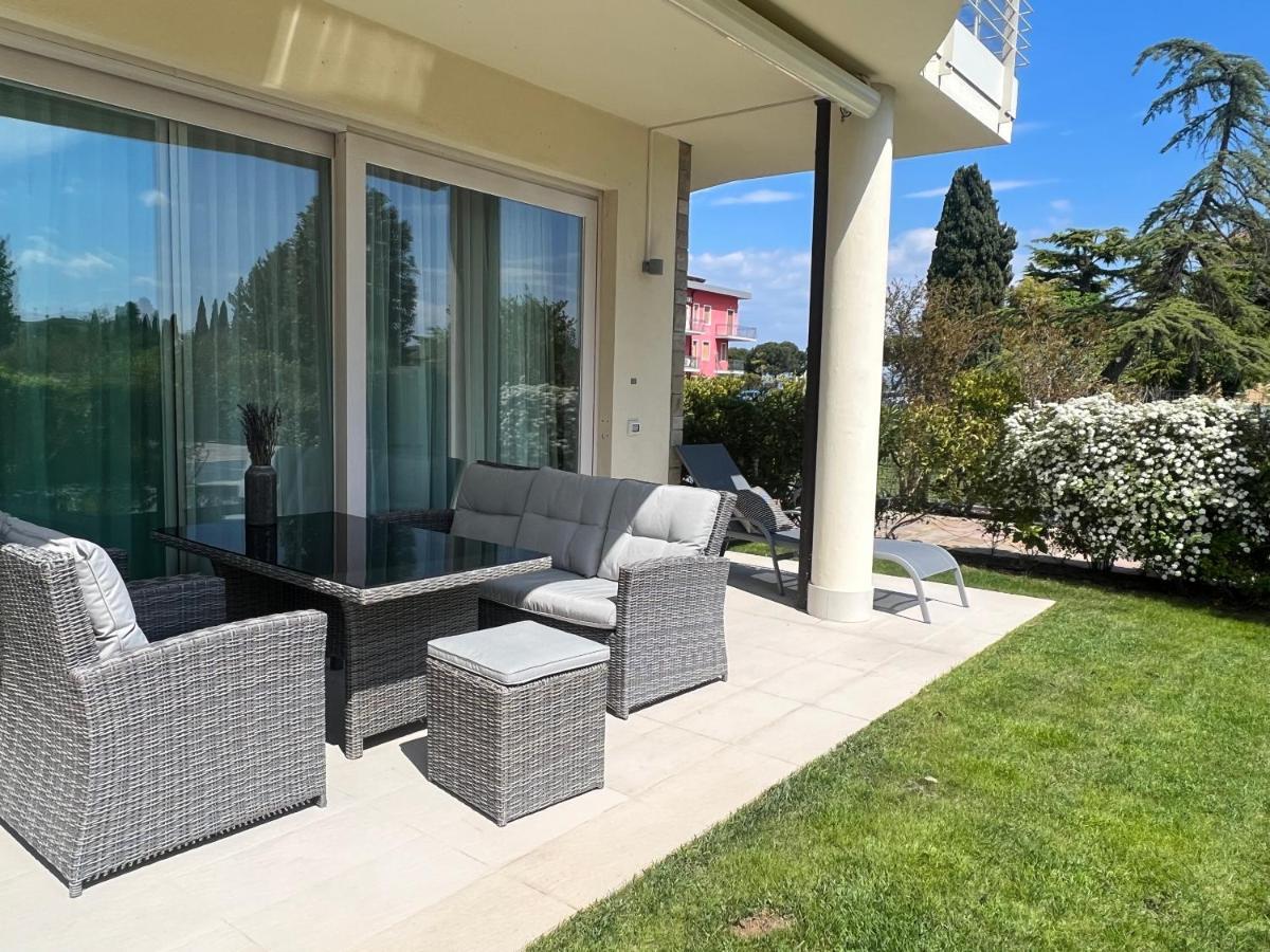 Paganini Suites And Apartments Sirmione Exterior photo
